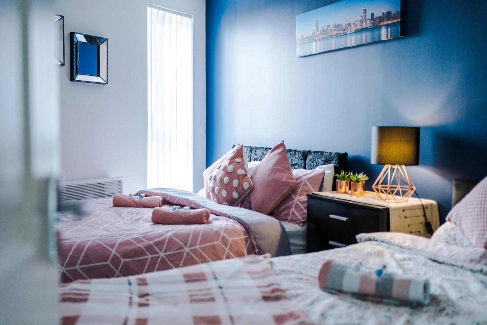 شقة Opp Liverpool - Perfect For Contractors And Travellers, Big Savings Booking 4 Nights Or More! الغرفة الصورة