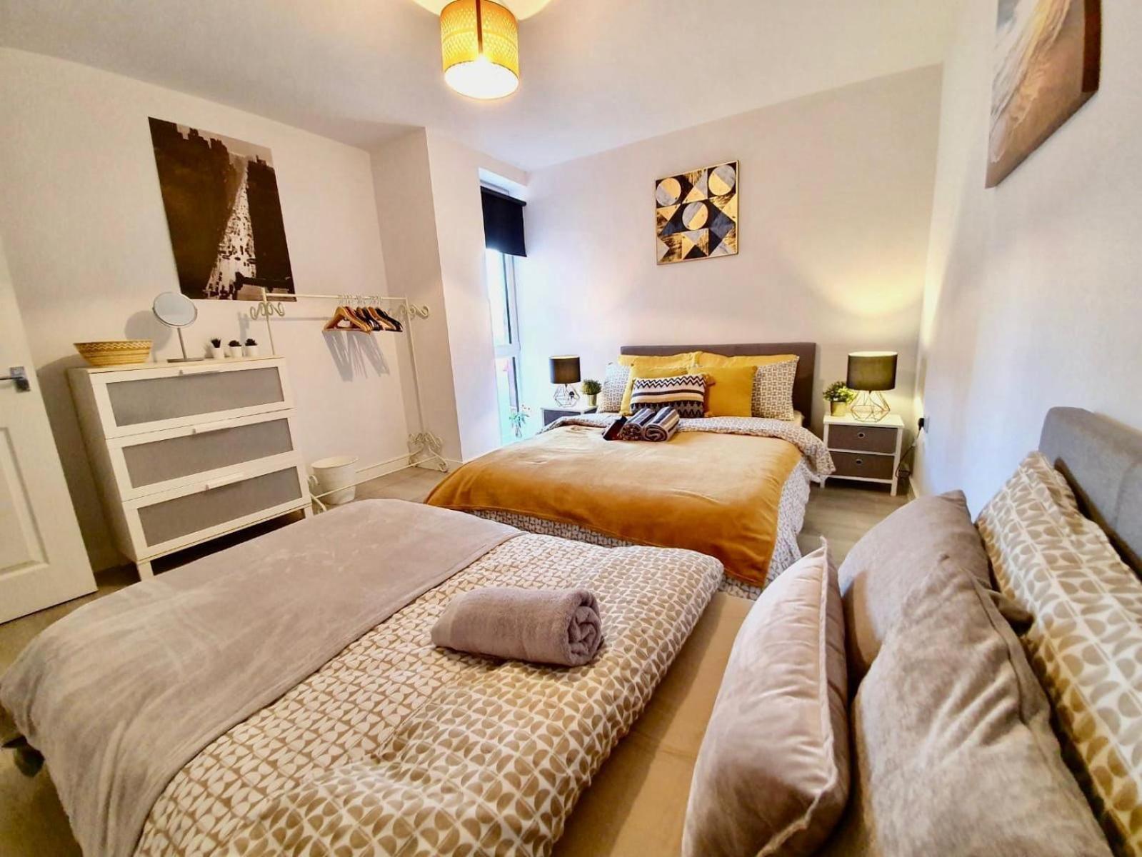 شقة Opp Liverpool - Perfect For Contractors And Travellers, Big Savings Booking 4 Nights Or More! الغرفة الصورة