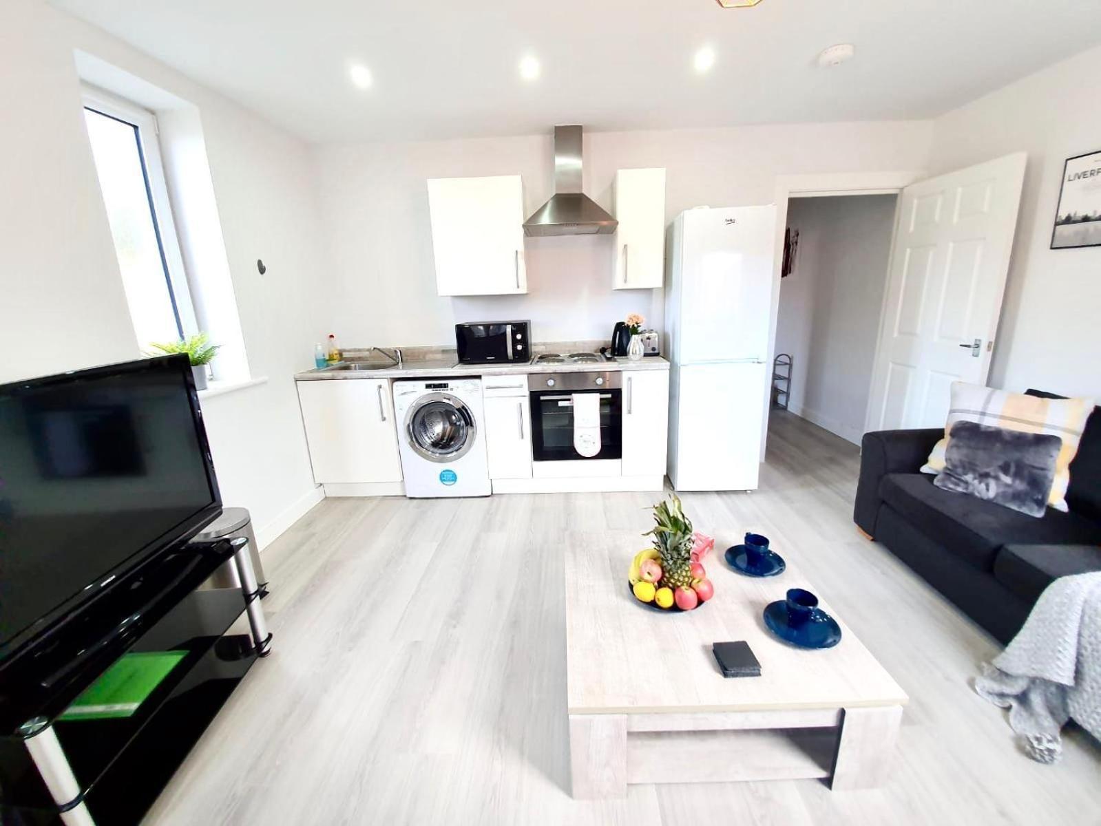 شقة Opp Liverpool - Perfect For Contractors And Travellers, Big Savings Booking 4 Nights Or More! الغرفة الصورة