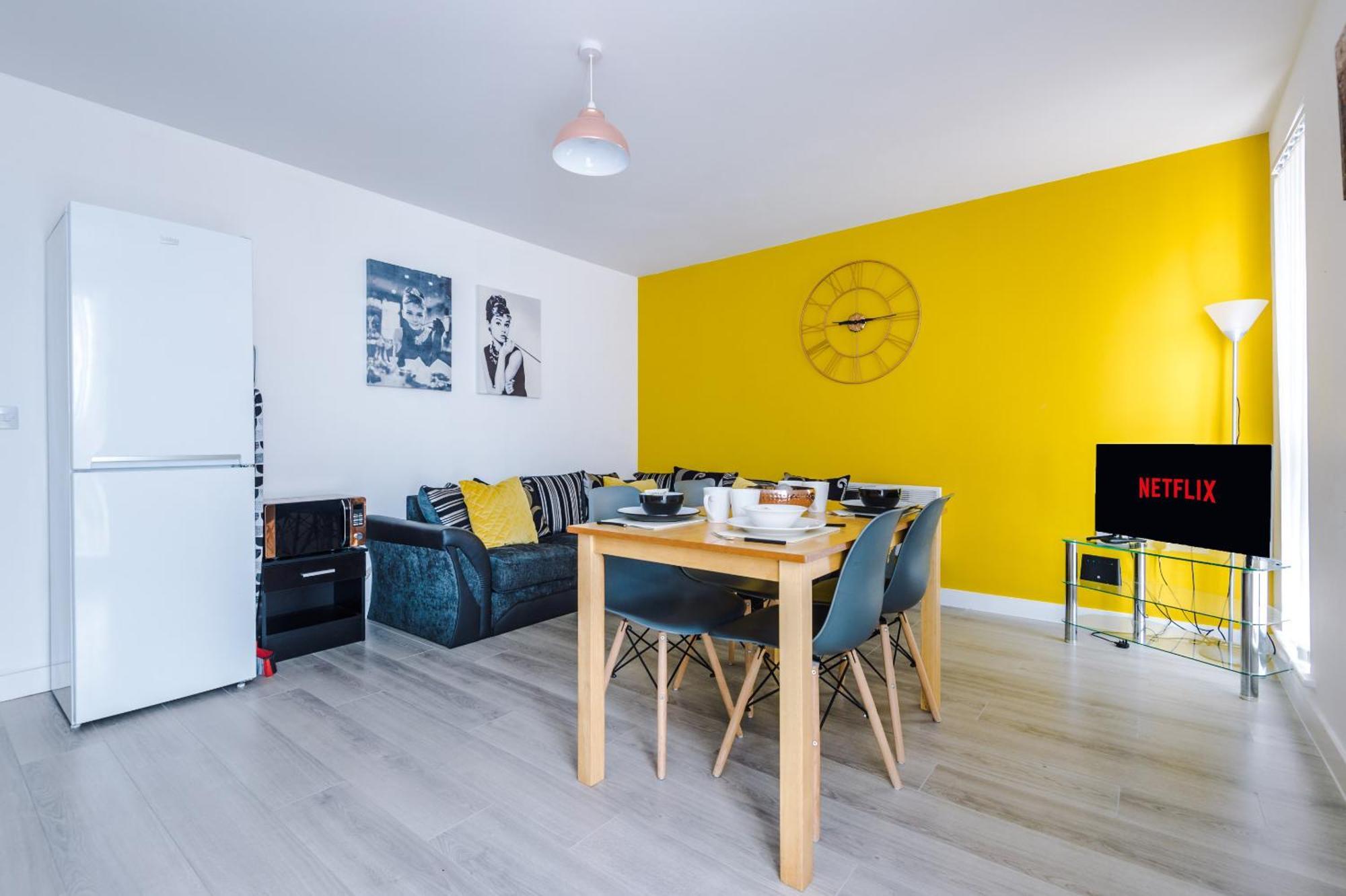 شقة Opp Liverpool - Perfect For Contractors And Travellers, Big Savings Booking 4 Nights Or More! الغرفة الصورة