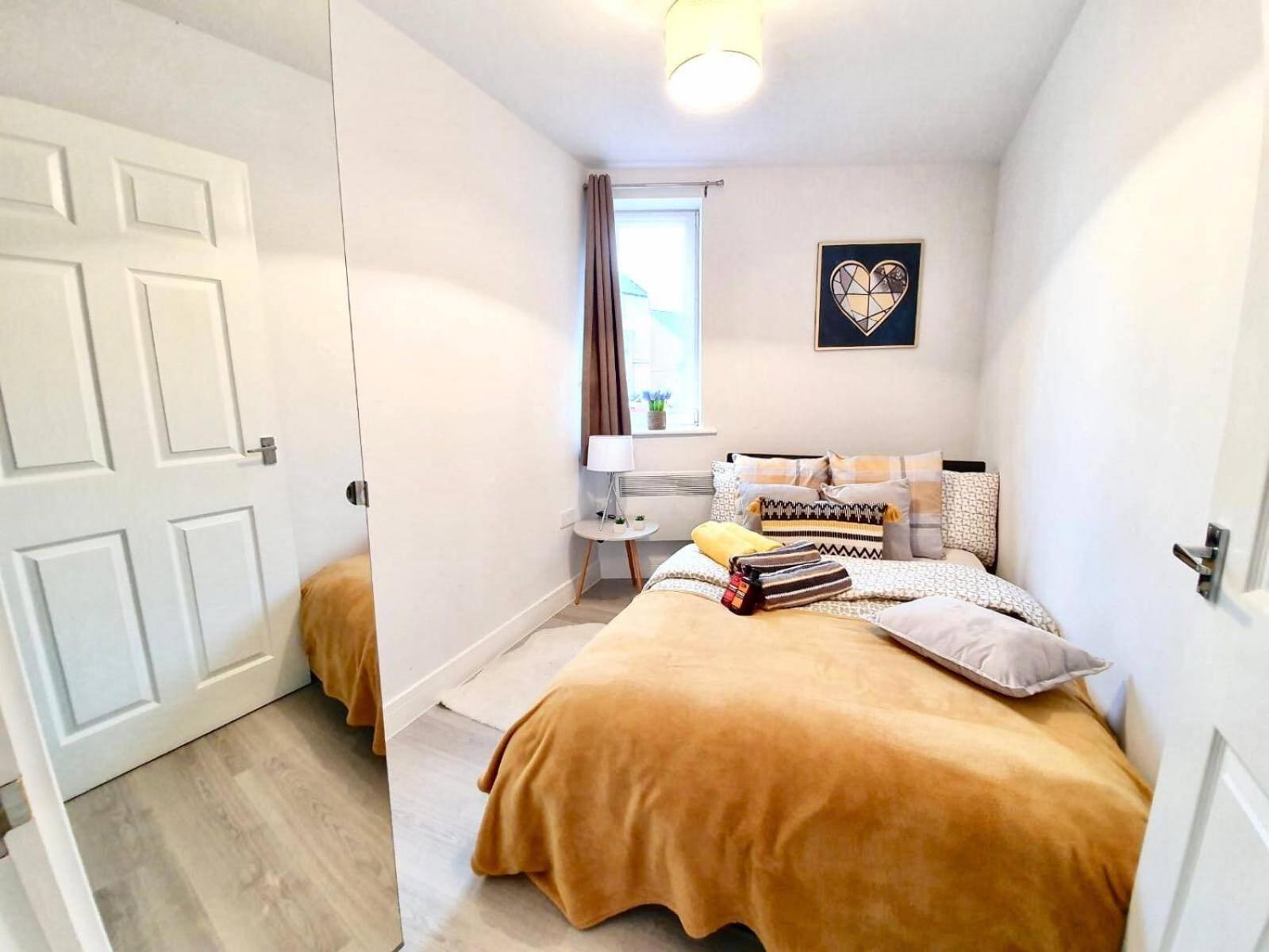 شقة Opp Liverpool - Perfect For Contractors And Travellers, Big Savings Booking 4 Nights Or More! الغرفة الصورة