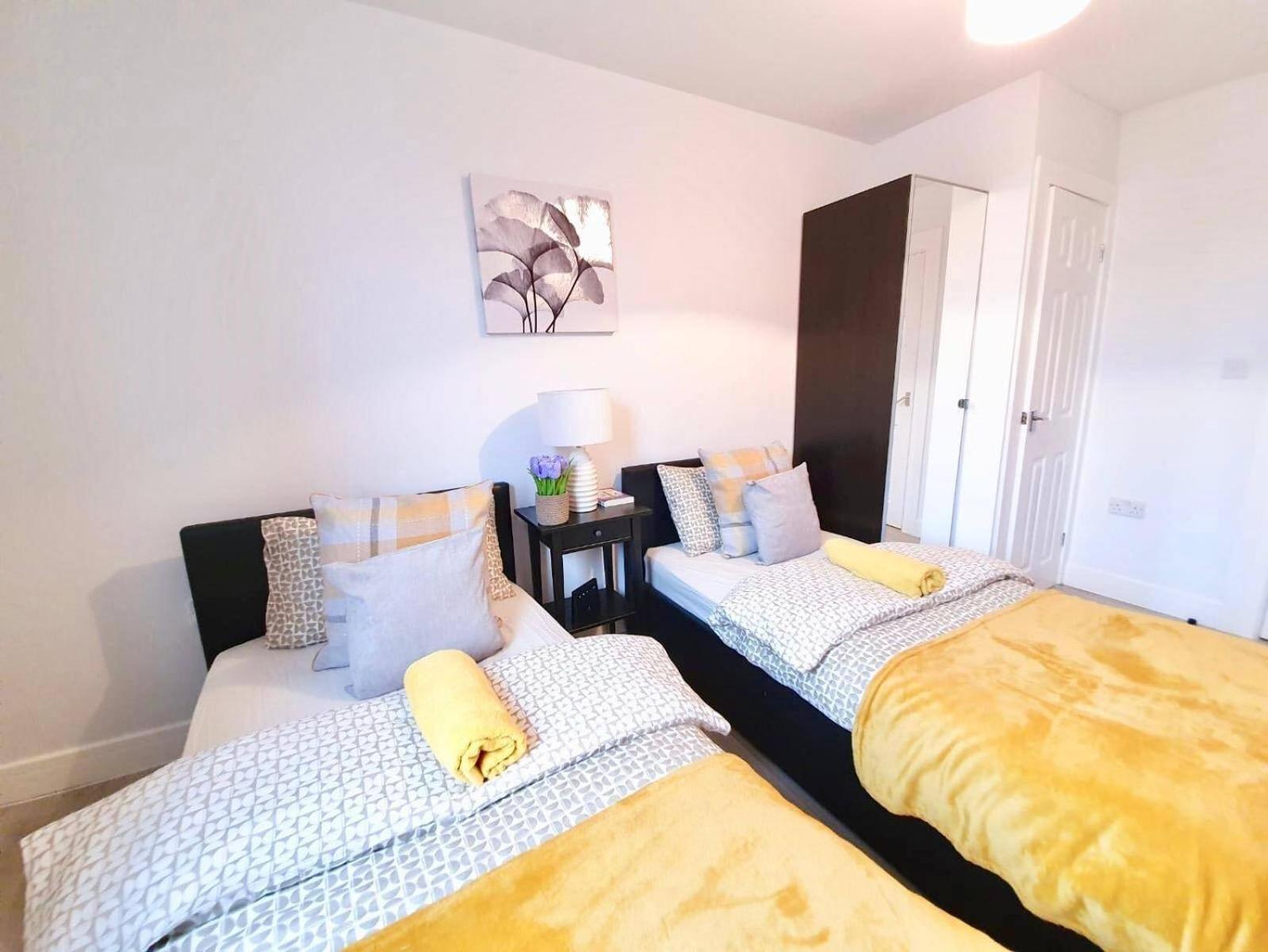 شقة Opp Liverpool - Perfect For Contractors And Travellers, Big Savings Booking 4 Nights Or More! الغرفة الصورة